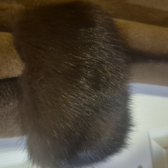 Sheared Mink with fox collar Fur Coat - Picture 3 of 6